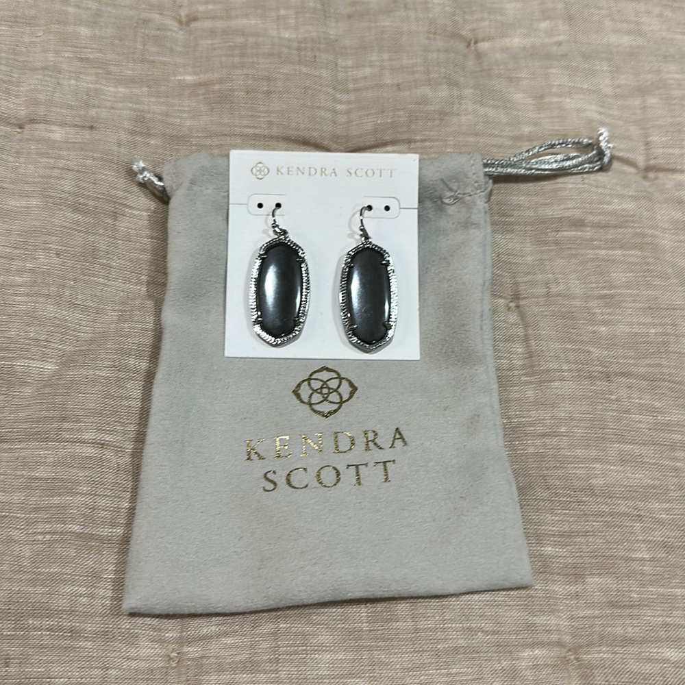 Kendra scott earrings